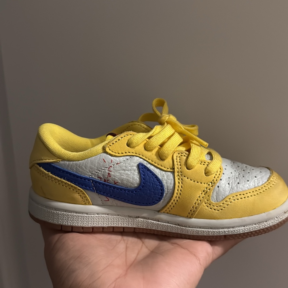 Nike travis scott canary -Kids Sneakers in Yellow and Blue